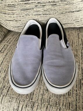Vans Slip-On Suede Sneakers in Light Gray and Black. Men’s 5.5, Women’s 7